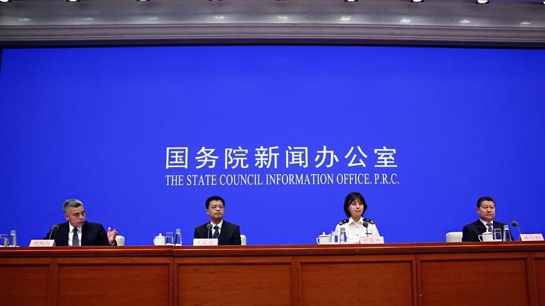 开云网站：海关总署：提高进出口通关效率着力破解企业通关的“堵点”和“痛点”