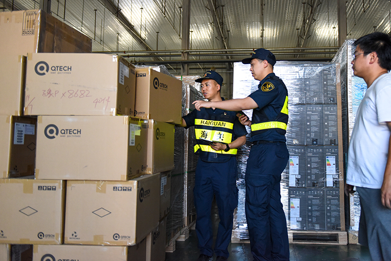 开云网站：阿拉山口口岸：跨境电商释放外贸增长新动能(图10)