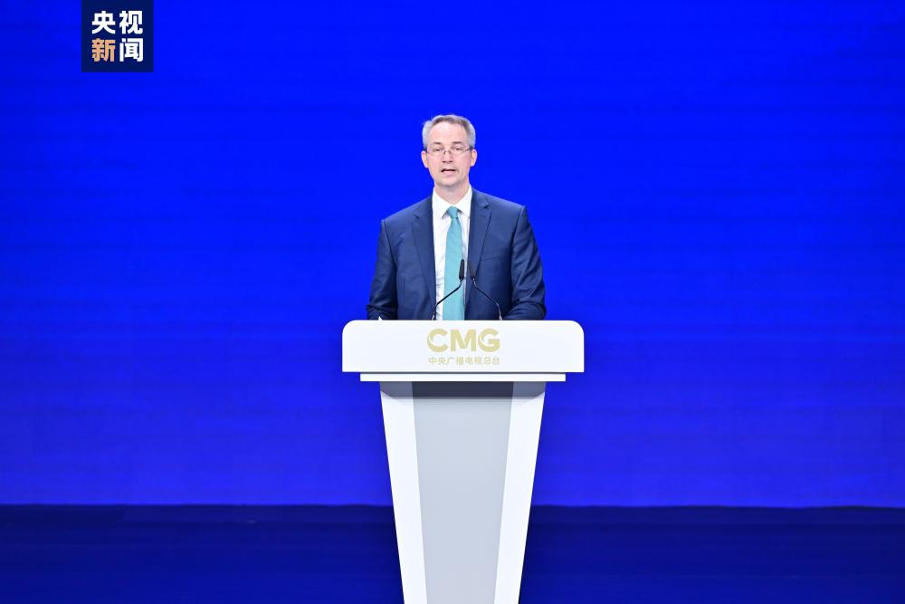 开云网站：双向奔赴！“投资中国·央视财经CBD跨国公司对话”活动在京启动(图4)