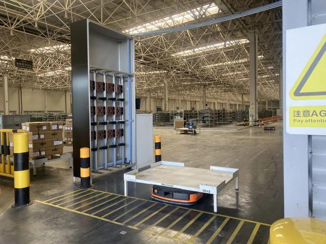 开云网站:吉利成都工厂的物流场景数智化探索与实践——访吉利集团吉速物流有限公司成都工厂RDC高级经理杨志伟(图3)