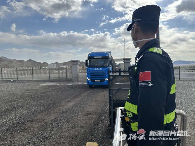 Kaiyun中国：塔克什肯口岸：查验零延时通关零等待
