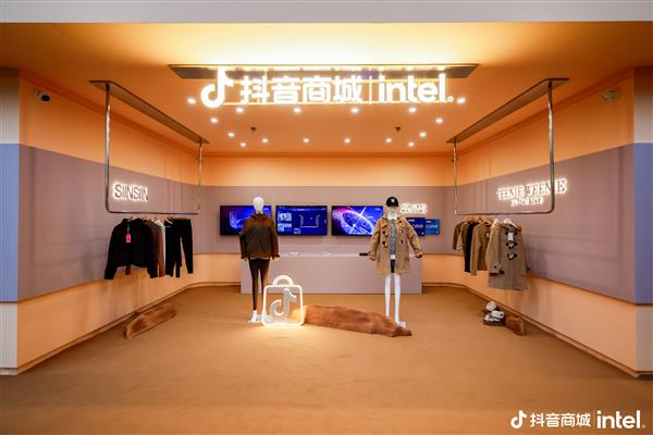 开云网站：时尚“趋势”下的好生意：服饰品牌如何精准捕捉消费者喜好(图3)