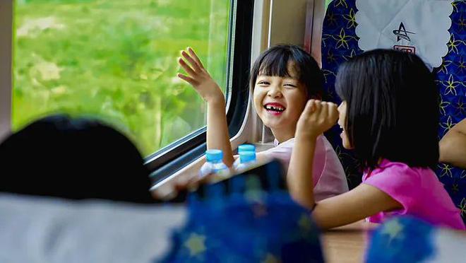 Kaiyun中国：中老铁路通车运营三年——“黄金线路”活力奔涌(图2)