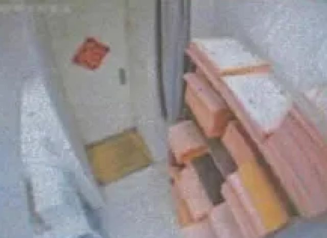 Kaiyun中国：仓库管理员夹带几百瓶香水出库开网店出售狂捞64万余元(图3)