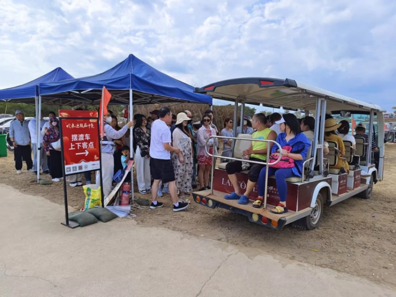 开云网站：中免集团“春节坚守者”用责任担当书写别样团圆答卷(图8)