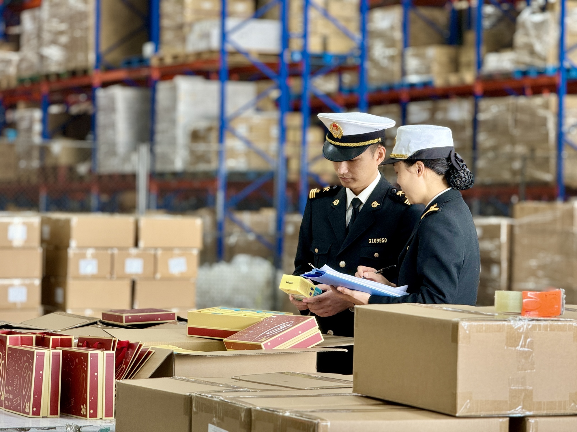 开云网站：推进高水平对外开放宁波海关出台36条细化支持举措(图2)