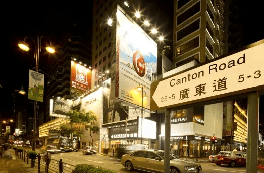 开云网站：香港两大地产豪门变局：英皇166亿债务违约郑志刚彻底退出新世界(图5)