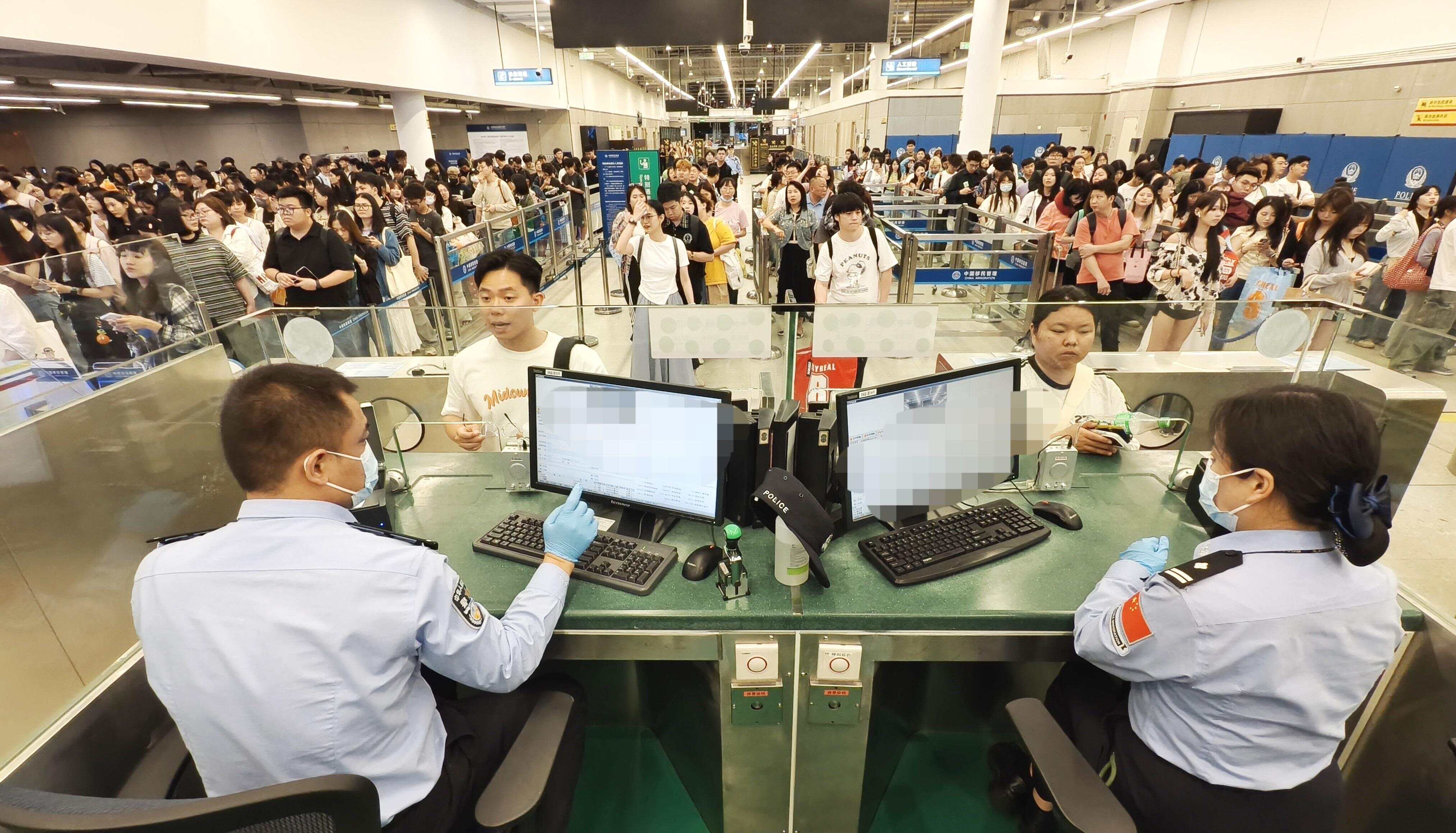 Kaiyun中国：“夜经济”火热！深港夜间口岸通关增量不断攀升(图1)