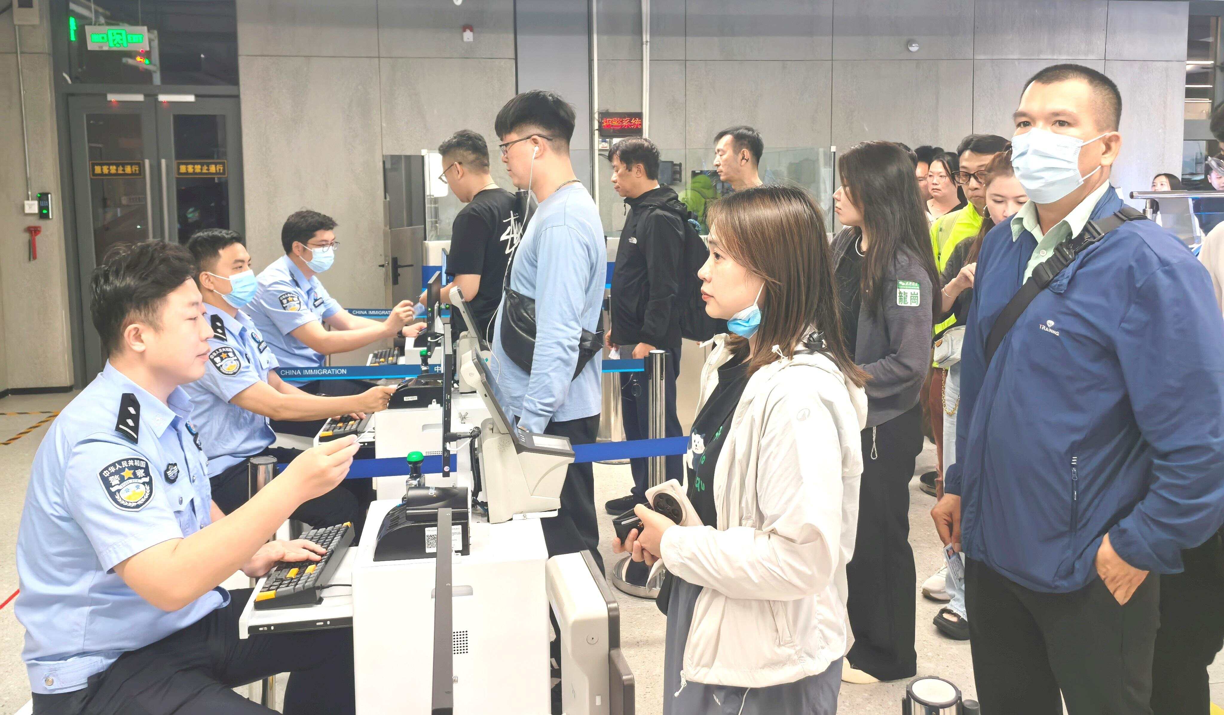 Kaiyun中国：“夜经济”火热！深港夜间口岸通关增量不断攀升(图5)