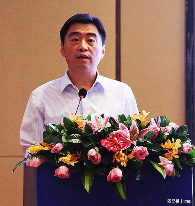 开云网站：正厅级干部开会期间突发心梗离世终年55岁(图5)