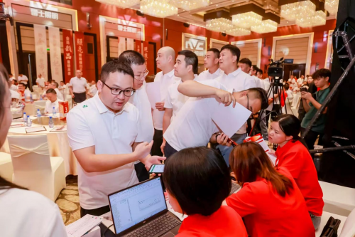 开云网站：雷士照明以龙头势能破局下沉市场开启照明行业百亿新增长极(图4)