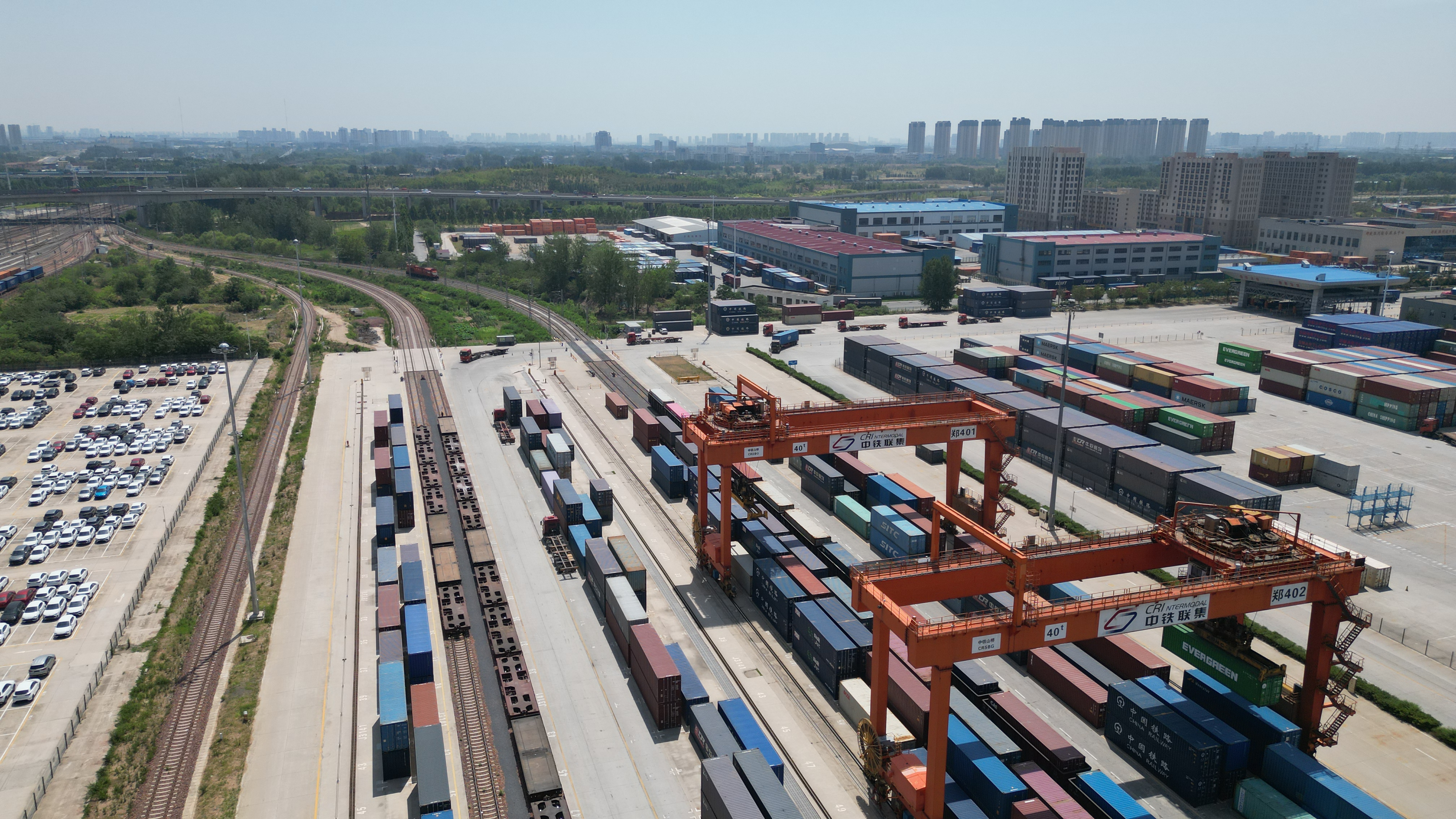 开云网站：郑津之间有了出海新捷径！河南开通第四条铁海直运线路(图2)