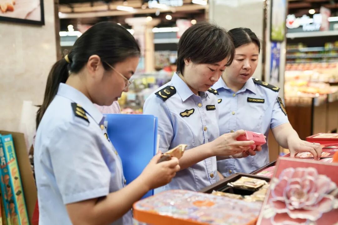 Kaiyun中国:铜陵市郊区:严查节前食安隐患守护群众舌尖平安(图1)