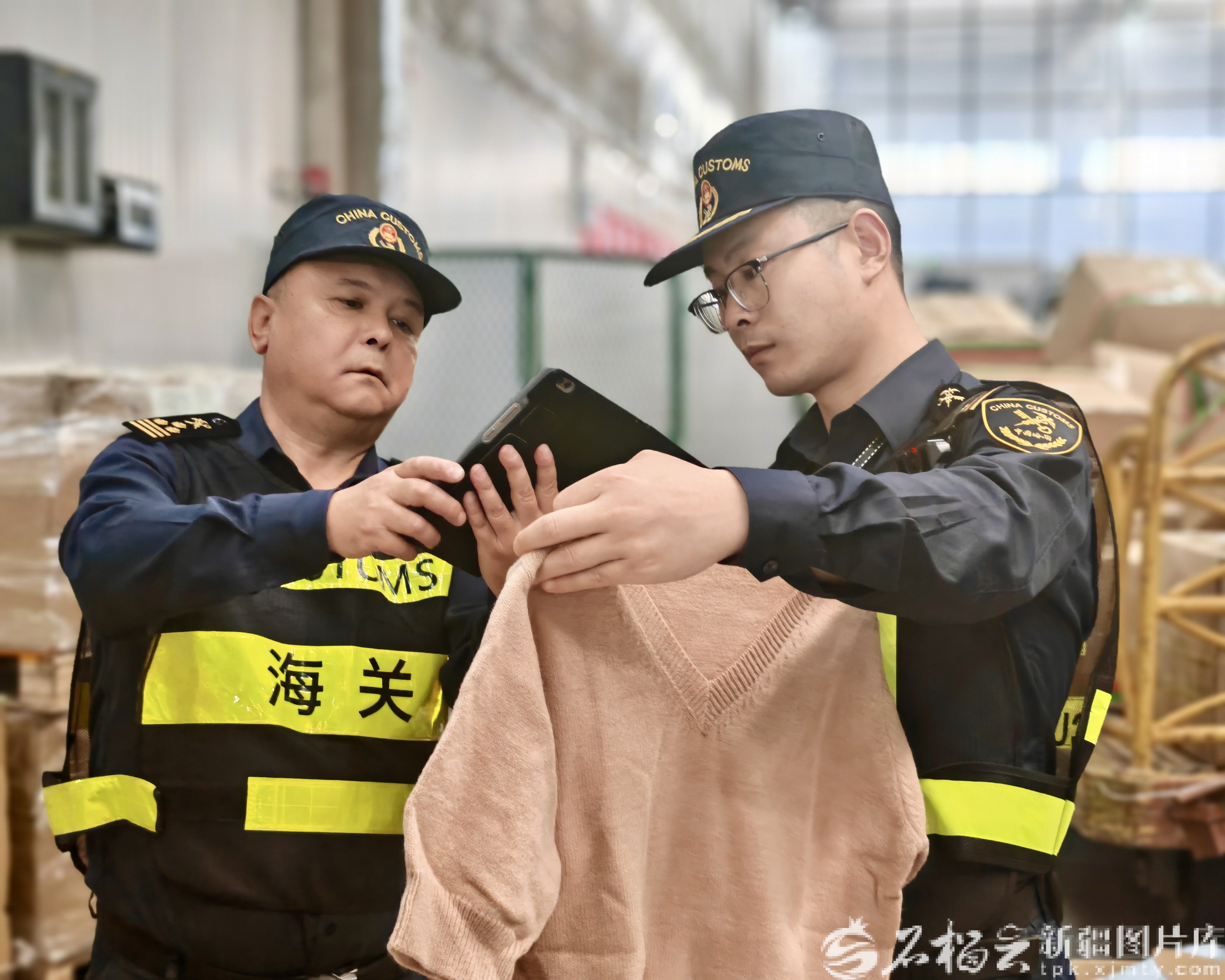开云网站：前8个月乌鲁木齐航空口岸进出口货运量同比增长3695%(图1)