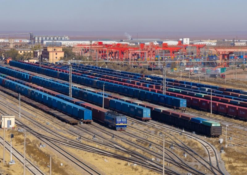 开云网站：二连浩特铁路口岸今年以来进出口货物运量突破1500万吨