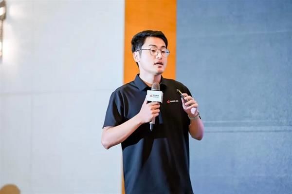 开云网站：数智惠闽企展车进福州｜华为坤灵中国行2025·福建站成功举办推动闽企智能化发展新征程(图3)