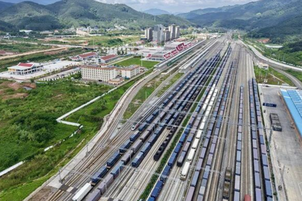 Kaiyun中国：中老铁路运输货物突破7000万吨今年以来实现大幅增长(图1)