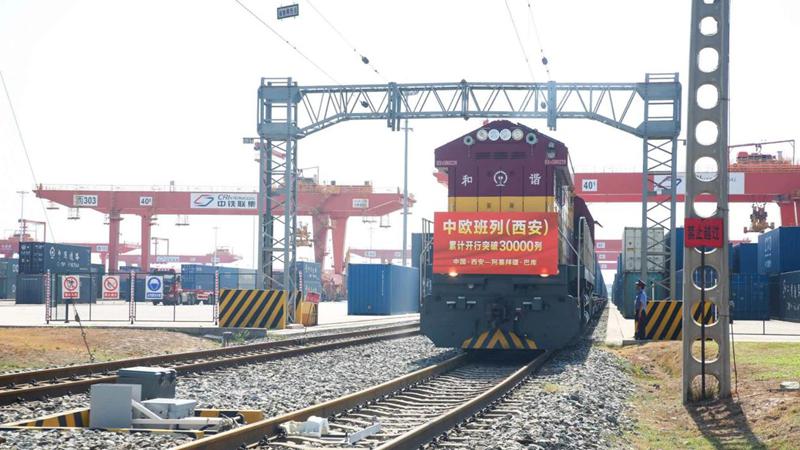 开云网站：“铁”对“铁”心“联”心(图3)