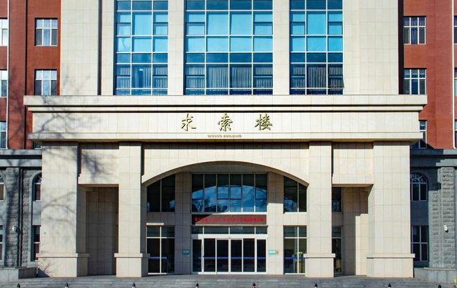 开云网站：对外经贸与法国巴黎第一大学企业管理硕士学位2026年春季招生中(图3)