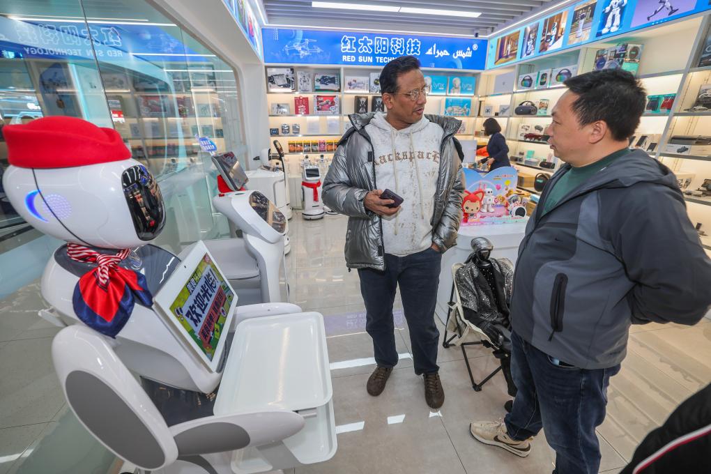 Kaiyun中国：接单啦！“世界超市”义乌“焕新”开市(图3)