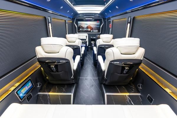 开云网站:秦皇岛红旗国悦4S店12座现车分期免息优惠政策(图6)